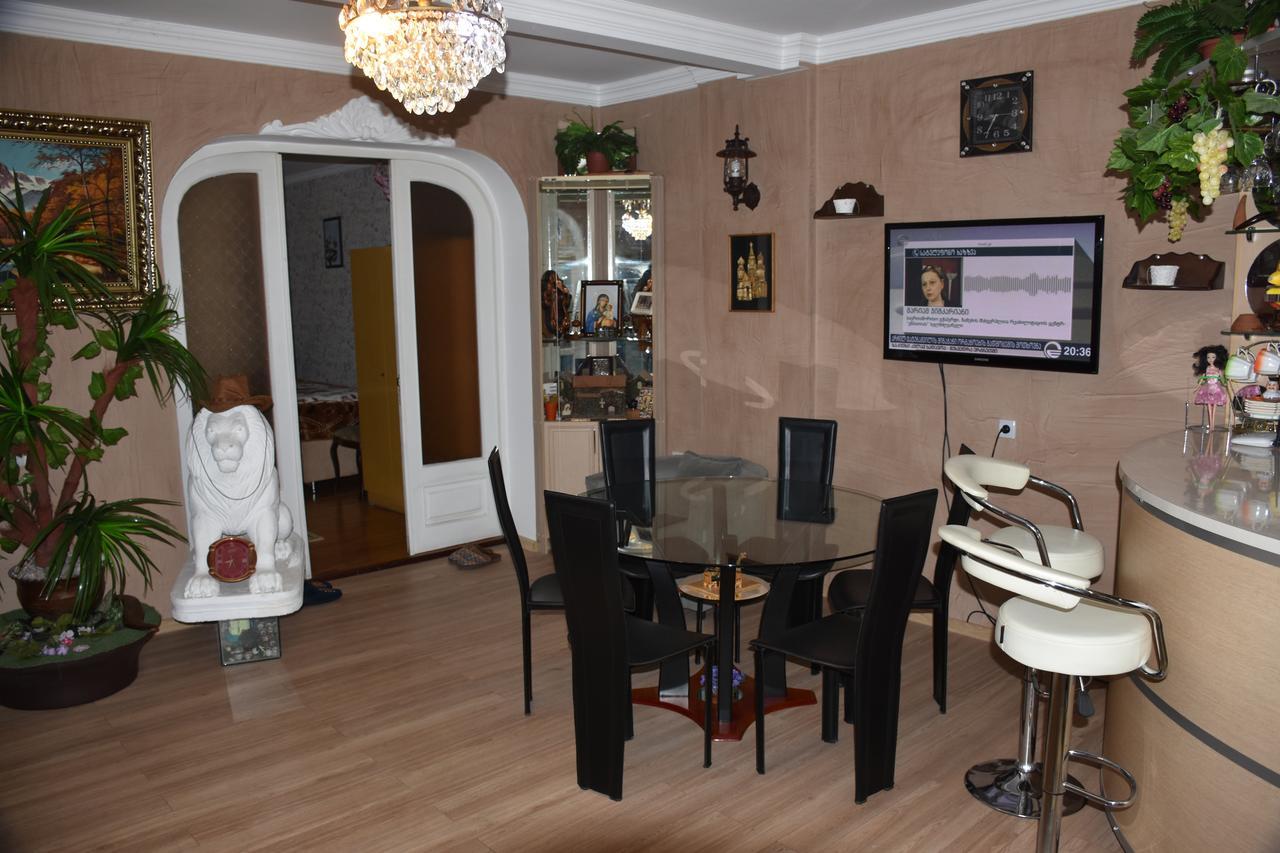 3 Room Flat In Tbilisi Esterno foto